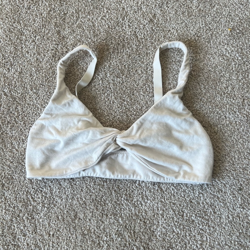 Skims bra